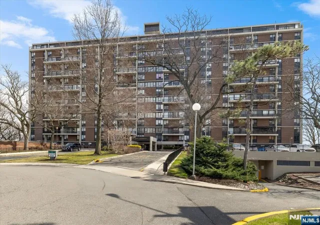 1st image of 1 Horizon Dr #1209, Fort Lee, NJ 07024 | MLS# 26009803