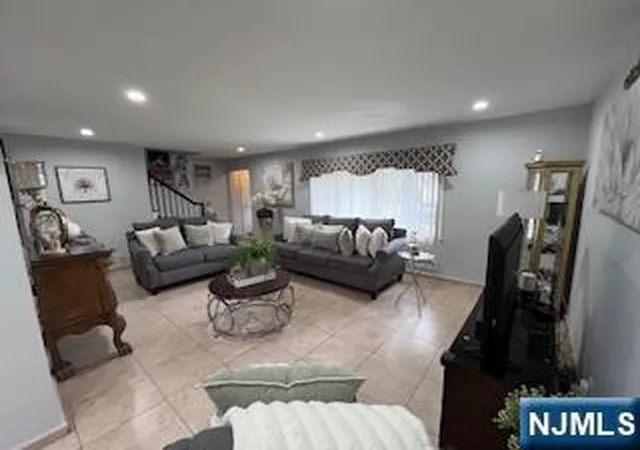 Homes for sale in Fair Lawn, NJ | 36-14 Northern Dr, Fair Lawn, NJ 07410 | MLS# 26009809