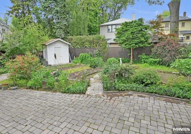 Homes for sale in Ridgefield, NJ | 497 Oakdene Ave, Ridgefield, NJ 07657 | MLS# 26009909