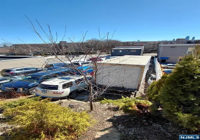4th image of 830 River Rd, Edgewater, NJ 07020 | MLS# 26009943