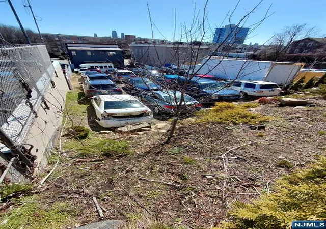 5th image of 830 River Rd, Edgewater, NJ 07020 | MLS# 26009943