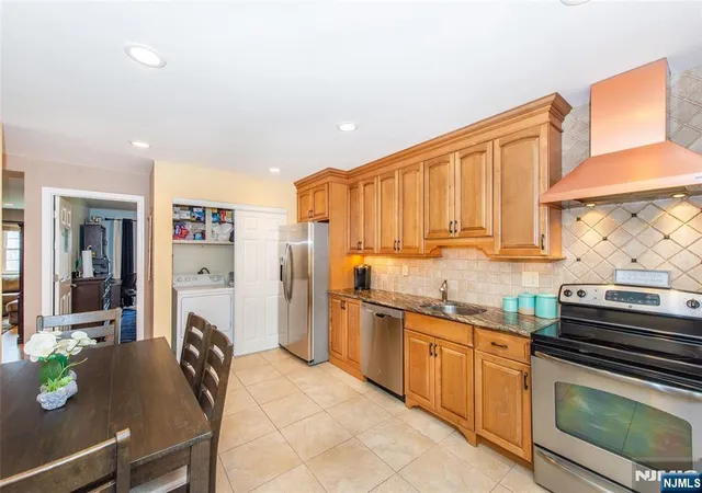 Photo 3 of Sale Pending at 580 Bloomfield #11B, West Caldwell, NJ 07006 | MLS# 26009964 | Listing updated on 2026-04-08