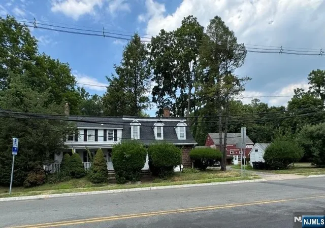 3rd image of 795 Glen Ave, Ridgewood, NJ 07450 | MLS# 26010084