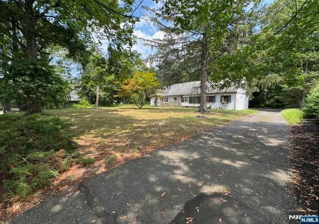 4th image of 795 Glen Ave, Ridgewood, NJ 07450 | MLS# 26010084