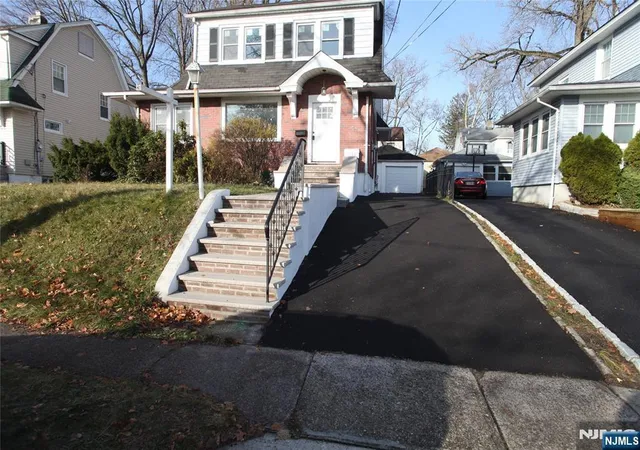 Homes for sale in Teaneck, NJ | 1140 Alicia Ave, Teaneck, NJ 07666 | MLS# 26010186