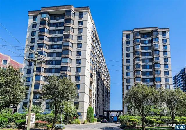 Homes for sale in Hackensack, NJ | 326 Prospect Ave #11E, Hackensack, NJ 07601 | MLS# 26010195
