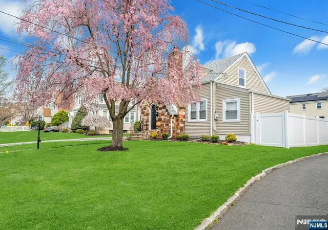 Homes for sale in North Plainfield, NJ | 162 Norwood Ave, North Plainfield, NJ 07060 | MLS# 26010286