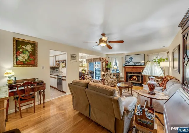 3rd image of 49 Quartz Ln, Paterson, NJ 07501