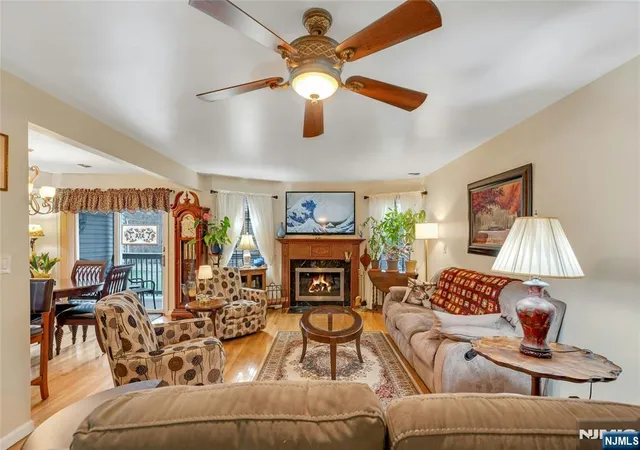 4th image of 49 Quartz Ln, Paterson, NJ 07501