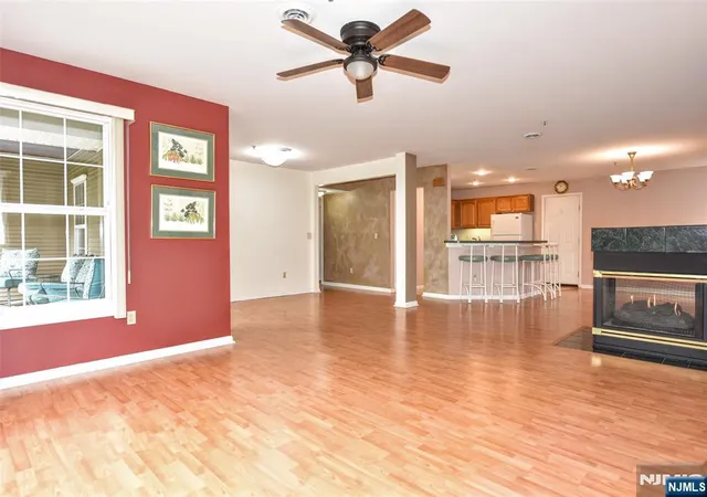 5th image of 11 Collura Ln, Clifton, NJ 07012