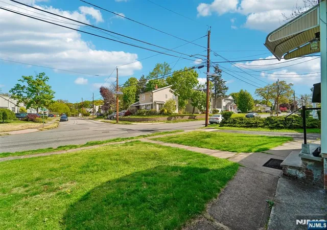 Homes for sale in Fair Lawn, NJ | 31-18 Norwood Dr, Fair Lawn, NJ 07410 | MLS# 26010551