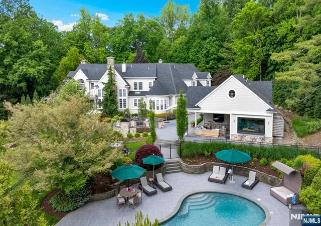 3rd image of 211 Highwood Ave, Tenafly, NJ 07670 | MLS# 26010628
