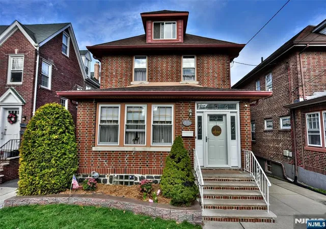 Homes for sale in Cliffside Park, NJ | 519 Saint Pauls Ave, Cliffside Park, NJ 07010 | MLS# 26010732