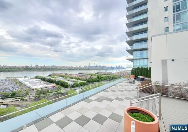 Homes for sale in Cliffside Park, NJ | 320 Adolphus Ave #914, Cliffside Park, NJ 07010 | MLS# 26010861