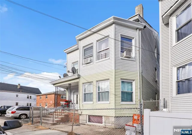 4th image of 183 Walnut St, Paterson, NJ 07522 | MLS# 26010899