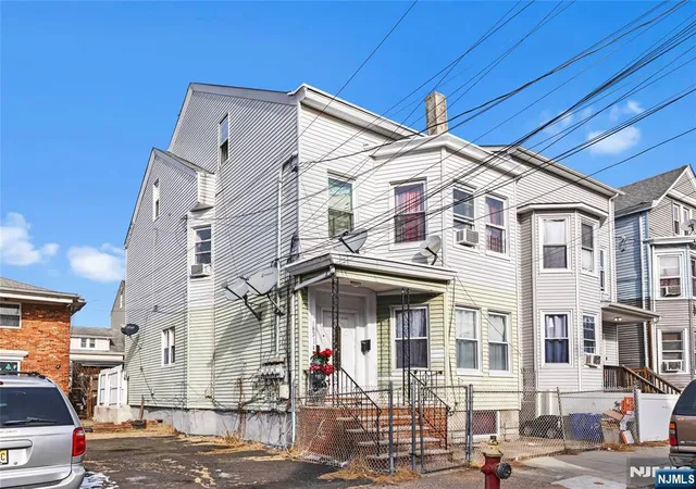 5th image of 183 Walnut St, Paterson, NJ 07522 | MLS# 26010899