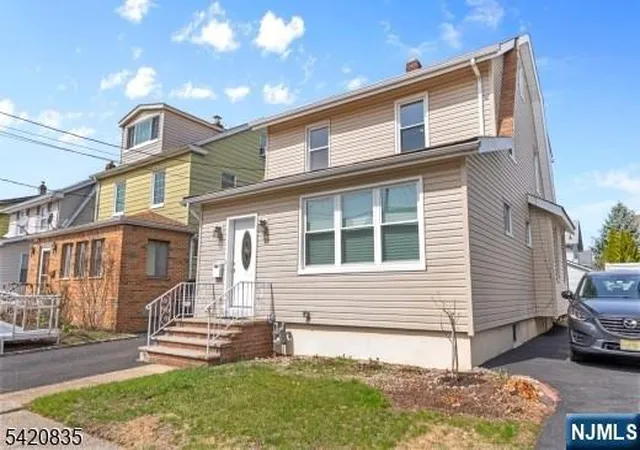 Homes for sale in Hillside, NJ | 39 Hurden St, Hillside, NJ 07205 | MLS# 26010916