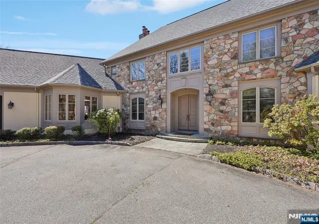 4th image of 29 Hilltop Rd, Kinnelon Borough, NJ 07405 | MLS# 26010991