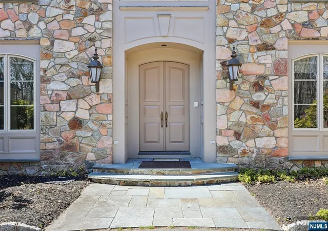 5th image of 29 Hilltop Rd, Kinnelon Borough, NJ 07405 | MLS# 26010991