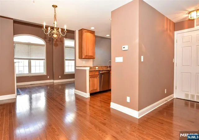 Homes for sale in Hawthorne, NJ | 12 Debruyle Ct #806, Hawthorne, NJ 07506 | MLS# 26011085