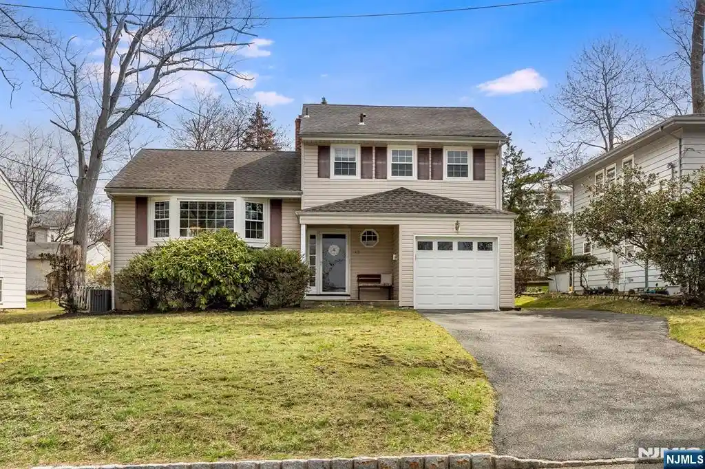 43 Forest Rd, Cedar Grove, NJ 07009 | MLS# 26011387 | Houzeo