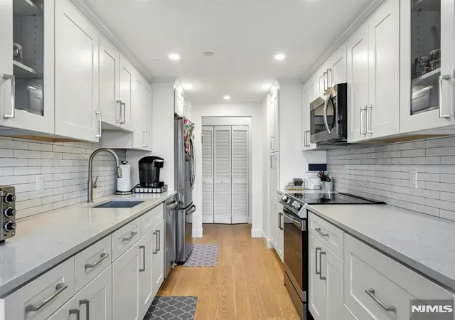 Photo 3 of Condo for sale at 800 Palisade Ave #109, Fort Lee, NJ 07024 | MLS# 26011423 | Listing updated on 2026-10-29
