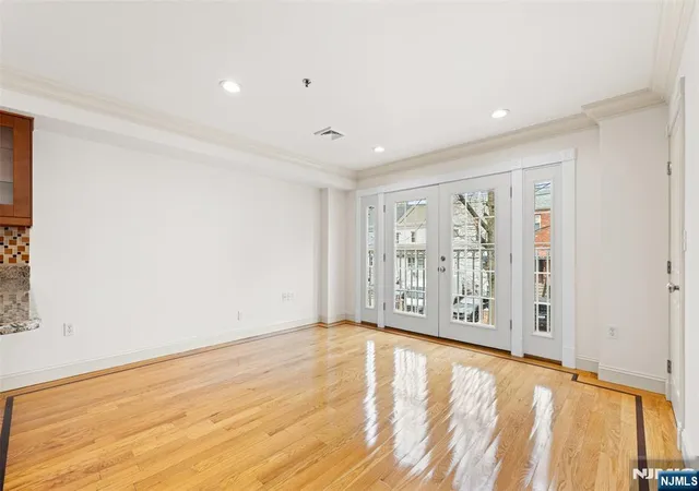 Homes for sale in Union City, NJ | 317 11Th St #2, Union City, NJ 07087 | MLS# 26011534