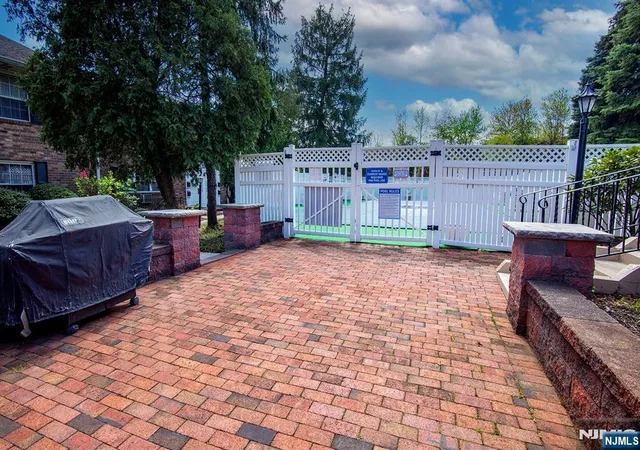 Homes for sale in Teaneck, NJ | 30 E Maple, Teaneck, NJ 07666 | MLS# 26011968