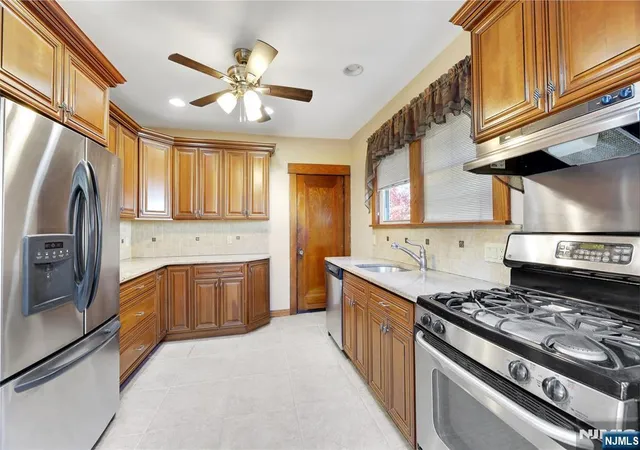 Homes for sale in Totowa, NJ | 80 Garfield Pl, Totowa, NJ 07512 | MLS# 26011975