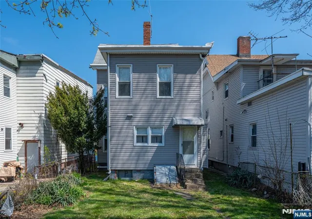 Photo 3 of Single family home for sale at 369 Paulison Ave, Passaic, NJ 07055 | MLS# 26012014 | Listing updated on 2026-08-28