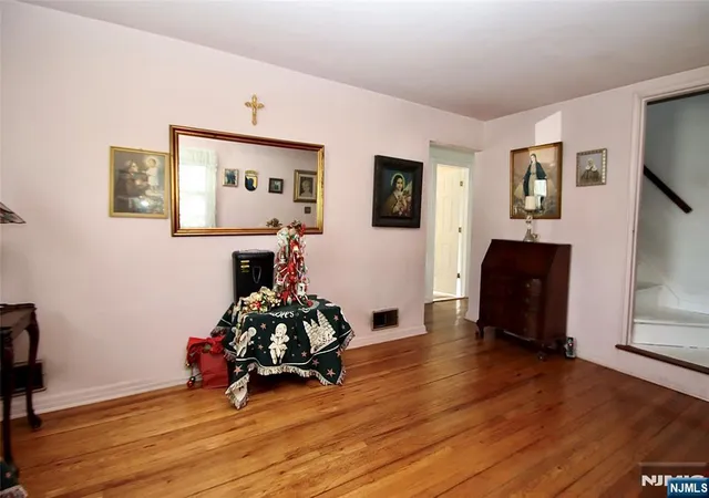 Homes for sale in Fair Lawn, NJ | 37-17 Jasper Rd, Fair Lawn, NJ 07410 | MLS# 26012103