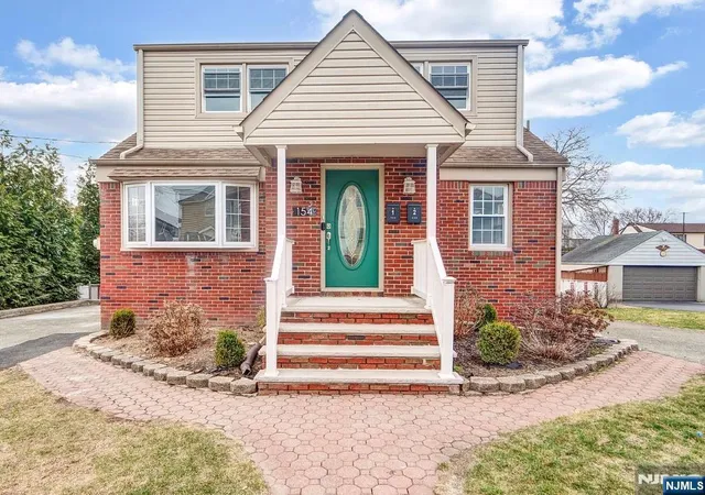 Homes for sale in Elmwood Park, NJ | 154 Orchard St, Elmwood Park, NJ 07407 | MLS# 26012115