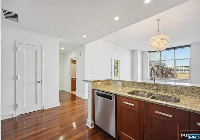 Homes for sale in North Bergen, NJ | 8100 River Rd #209, North Bergen, NJ 07047 | MLS# 26012209
