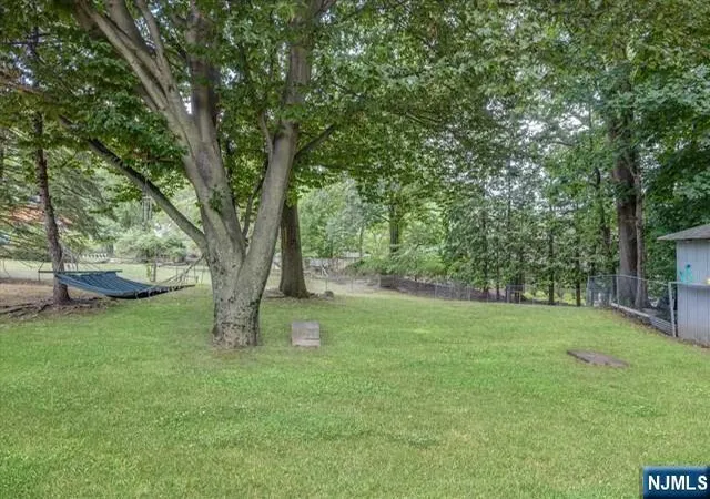 28th image of 64 Roosevelt Ave, North Haledon, NJ 07508 | MLS# 26012267