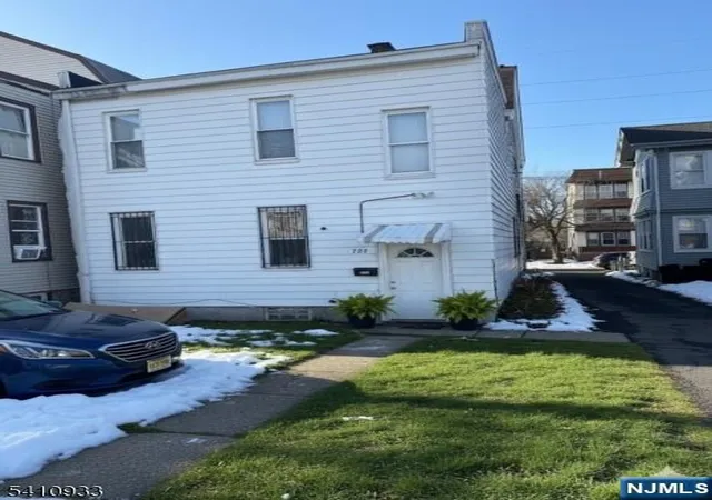 Photo 3 of Multi family home for sale at 922 Grove St, Irvington, NJ 07111 | MLS# 26012367 | Listing updated on 2026-04-22