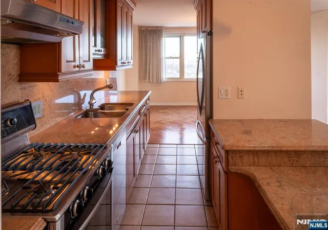 Homes for sale in Fort Lee, NJ | 555 North Ave #20F, Fort Lee, NJ 07024 | MLS# 26012483