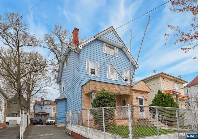 3rd image of 754 Highland Ave, Newark, NJ 07104 | MLS# 26012520