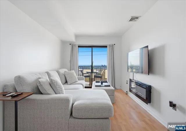 Listing Photo 5 - Condo for sale in building located at 1906 Paterson Plank Rd, Jersey City, NJ 07047 - Unit #2E