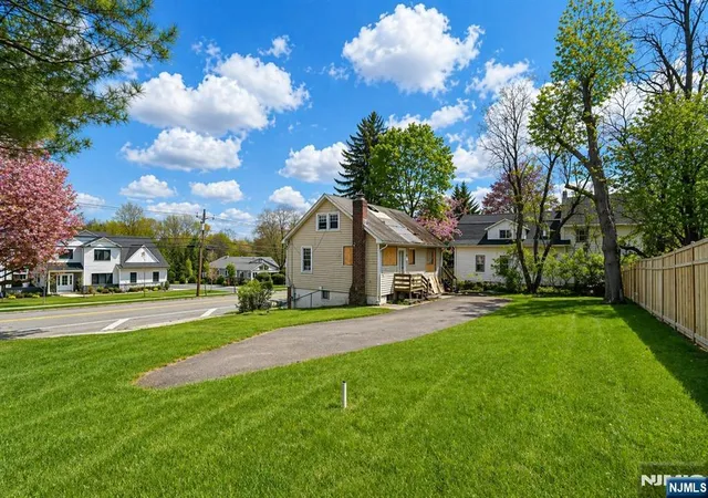 Photo 2 of House for sale at 729 Rivervale Rd, River Vale, NJ 07675 | MLS# 26012628 | Listing updated on 2026-08-29