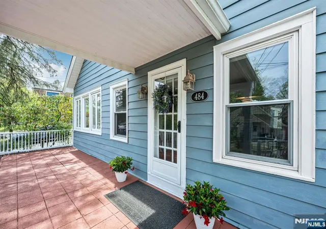 Homes for sale in Franklin Lakes, NJ | 484 Pulis Ave, Franklin Lakes, NJ 07417 | MLS# 26012808
