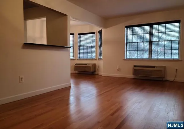 Homes for sale in Teaneck, NJ | 323 Willow St #3M, Teaneck, NJ 07666 | MLS# 26013087