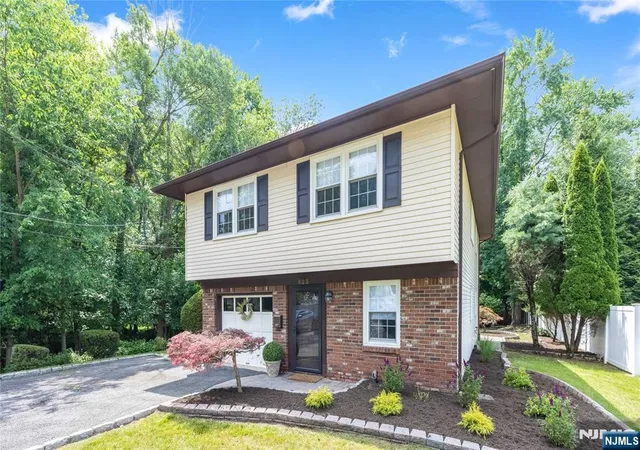 2nd image of 623 Hillsdale Ave, Hillsdale, NJ 07642 | MLS# 26013390