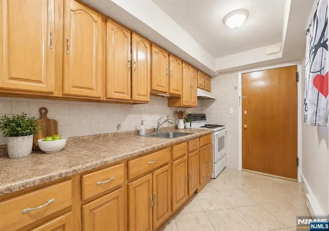 Homes for sale in Harrison, NJ | 331 Essex St, Harrison, NJ 07029 | MLS# 26013404