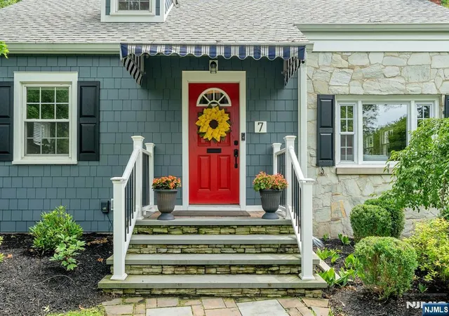 3rd image of 7 Hawthorne Ave, Glen Ridge, NJ 07028 | MLS# 26013412
