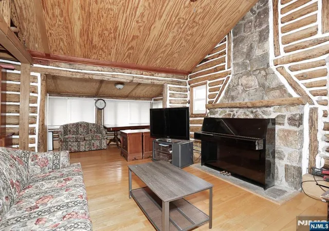 Photo 3 of House for sale at 10 Echo Ln, West Milford, NJ 07480 | MLS# 26013462 | Listing updated on 2026-04-27