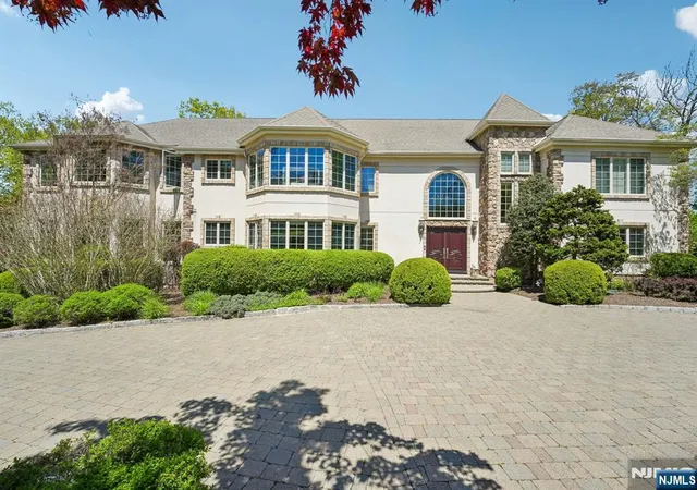 1st image of 554 Hampton Hill Rd, Franklin Lakes, NJ 07417 | MLS# 26013551