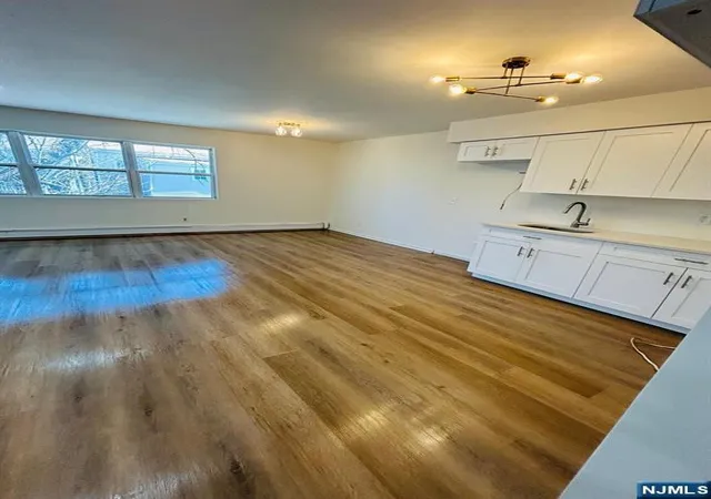 4th image of 963 19Th St, Paterson, NJ 07501