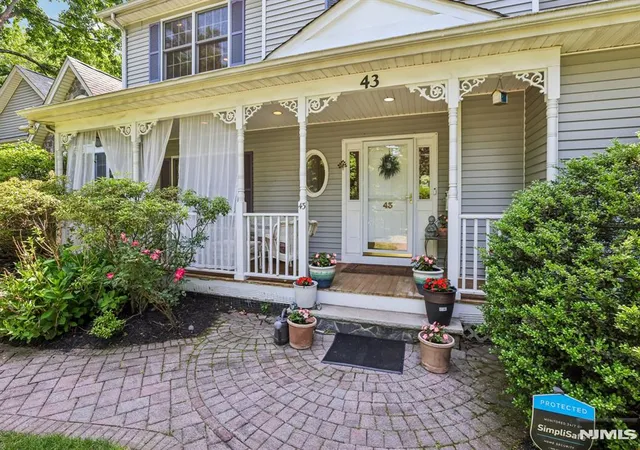 Homes for sale in Ridgewood, NJ | 43 N Pleasant Ave, Ridgewood, NJ 07450 | MLS# 26013732