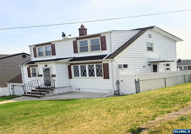 Photo 1 of Sale Pending at 7 Barnard Pl, North Arlington, NJ 07031 | MLS# 26013769 | Listing updated on 2026-09-08