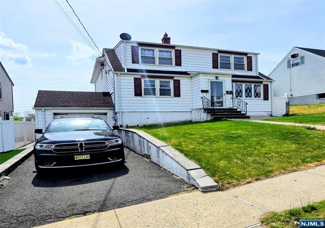 Photo 2 of Sale Pending at 7 Barnard Pl, North Arlington, NJ 07031 | MLS# 26013769 | Listing updated on 2026-09-08